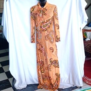 Vintage 60s Hobnobber Naturally 70s Floral Paisley Long Sleeve Maxi Dress